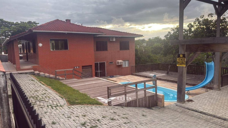 Imagem Casa com 6 Quartos à Venda, em Itajuba - Barra Velha Imagem Casa com 6 Quartos à Venda, em Itajuba - Barra Velha
