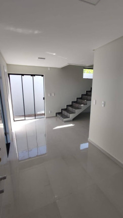 Imagem Sobrado com 3 Quartos à Venda, 92 m² em Floresta - Cascavel Imagem Sobrado com 3 Quartos à Venda, 92 m² em Floresta - Cascavel