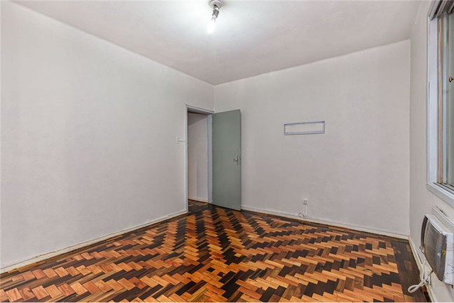 Imagem Imóvel com 1 Quarto à Venda, em Auxiliadora - Porto Alegre Imagem Imóvel com 1 Quarto à Venda, em Auxiliadora - Porto Alegre