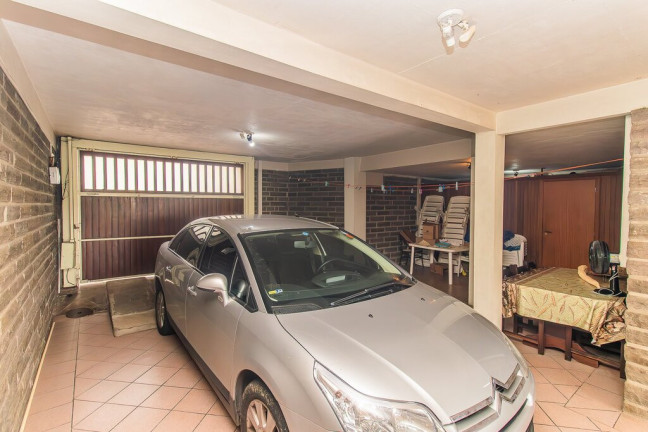 Imagem Casa com 4 Quartos à Venda, 290 m² em Petrópolis - Porto Alegre Imagem Casa com 4 Quartos à Venda, 290 m² em Petrópolis - Porto Alegre