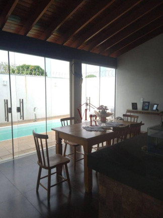Imagem Casa com 3 Quartos à Venda, 135 m² em Centro - Tanabi