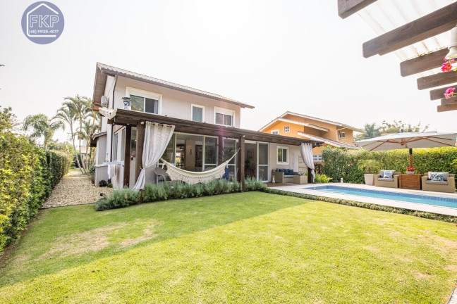Casa com 3 Quartos à Venda, 241 m² em Cachoeira Do Bom Jesus - Florianópolis