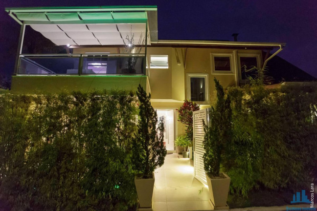 Imagem Casa de Condomínio com 4 Quartos à Venda, 400 m² em Pedro Do Rio - Petrópolis Imagem Casa de Condomínio com 4 Quartos à Venda, 400 m² em Pedro Do Rio - Petrópolis