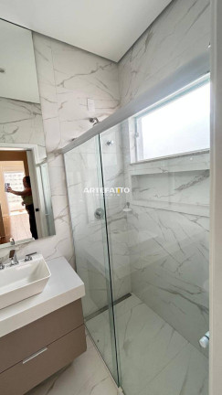 Imagem Casa com 3 Quartos à Venda, 250 m² Imagem Casa com 3 Quartos à Venda, 250 m²