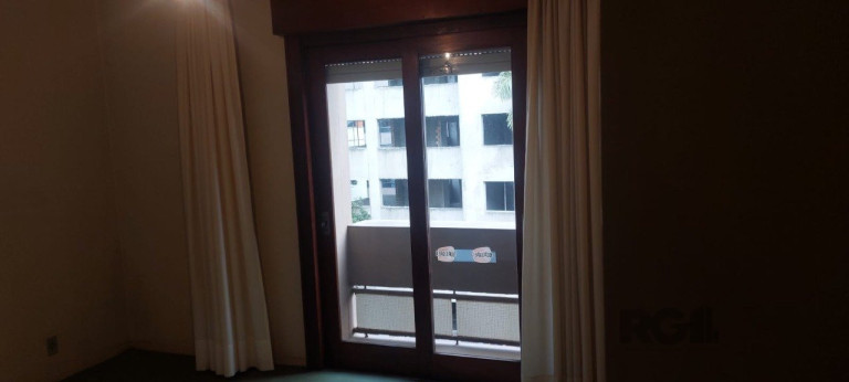 Imagem Apartamento com 3 Quartos à Venda, 174 m² em Petrópolis - Porto Alegre Imagem Apartamento com 3 Quartos à Venda, 174 m² em Petrópolis - Porto Alegre