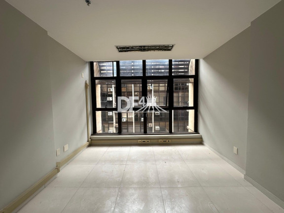 Imagem Sala Comercial para Alugar, 33 m² em Asa Sul - Brasília Imagem Sala Comercial para Alugar, 33 m² em Asa Sul - Brasília
