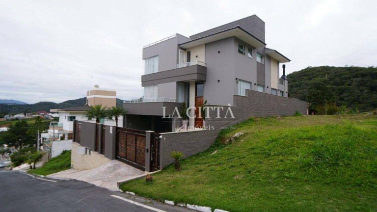 Imagem Casa com 3 Quartos à Venda, 376 m² em Ariribá - Balneário Camboriú