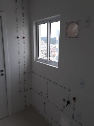 Imagem Imóvel com 3 Quartos à Venda, 123 m² em Centro - Balneário Camboriú Imagem Imóvel com 3 Quartos à Venda, 123 m² em Centro - Balneário Camboriú