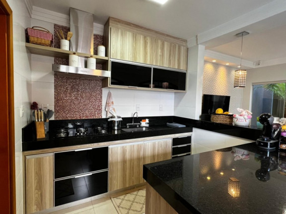 Imagem Casa com 2 Quartos à Venda, 197 m² em Quinta Da Bela Olinda - Bauru Imagem Casa com 2 Quartos à Venda, 197 m² em Quinta Da Bela Olinda - Bauru