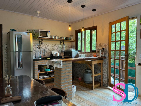 Casa com 4 Quartos à Venda, 174 m² em Perequê Mirim - Ubatuba