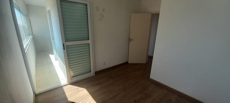 Imagem Imóvel com 3 Quartos à Venda, 74 m² Imagem Imóvel com 3 Quartos à Venda, 74 m²