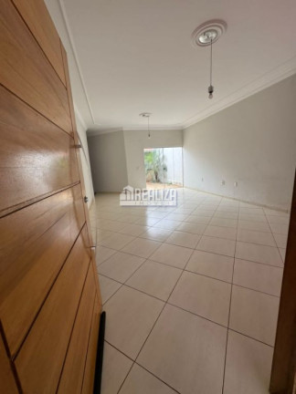 Imagem Casa com 3 Quartos à Venda, 300 m² em Jardim Maracanã - Uberaba Imagem Casa com 3 Quartos à Venda, 300 m² em Jardim Maracanã - Uberaba