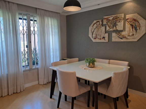 Imagem Casa com 3 Quartos à Venda, 275 m² em Capão Raso - Curitiba Imagem Casa com 3 Quartos à Venda, 275 m² em Capão Raso - Curitiba