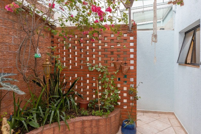 Imagem Sobrado com 3 Quartos à Venda, em Aclimação - São Paulo Imagem Sobrado com 3 Quartos à Venda, em Aclimação - São Paulo