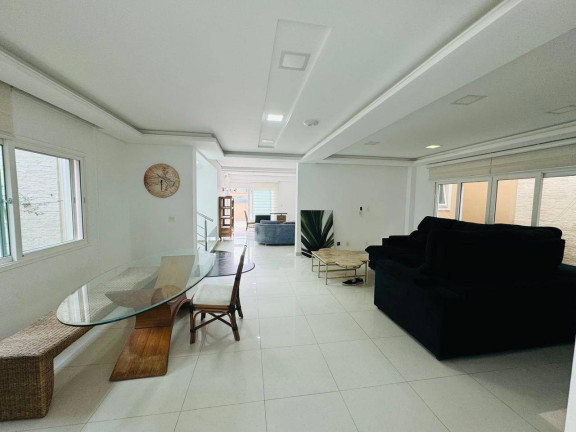 Imagem Casa com 4 Quartos para Alugar, 750 m² em Praia Dos Amores - Balneário Camboriú