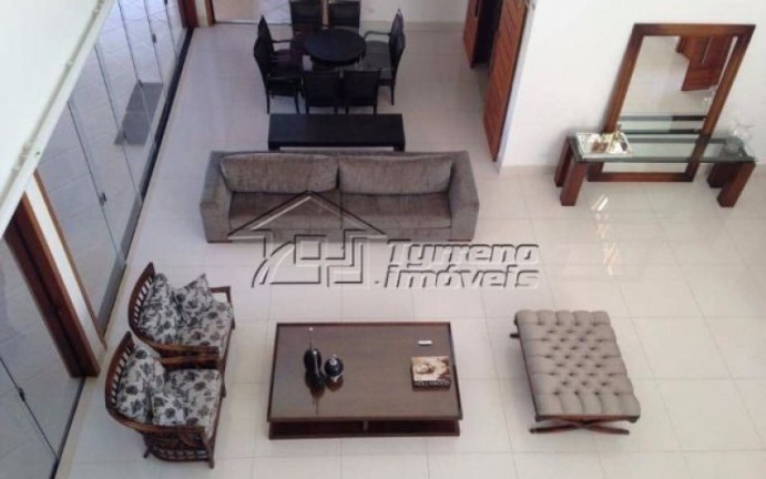 Imagem Imóvel com 5 Quartos à Venda, 1.750 m² em Piracangaguá - Taubaté Imagem Imóvel com 5 Quartos à Venda, 1.750 m² em Piracangaguá - Taubaté