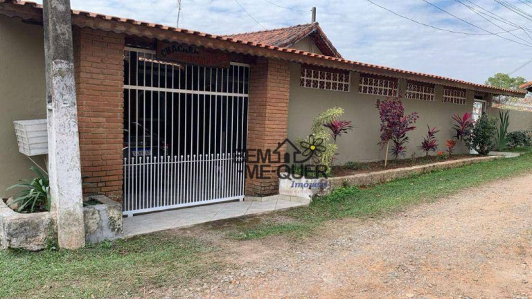 Chácara com 3 Quartos à Venda, 356 m² em Chácaras Itapeti - Santa Isabel