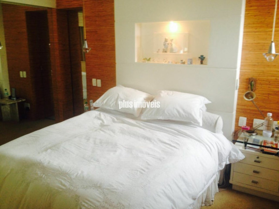 Imagem Apartamento com 2 Quartos à Venda, 135 m² em Pinheiros - São Paulo Imagem Apartamento com 2 Quartos à Venda, 135 m² em Pinheiros - São Paulo