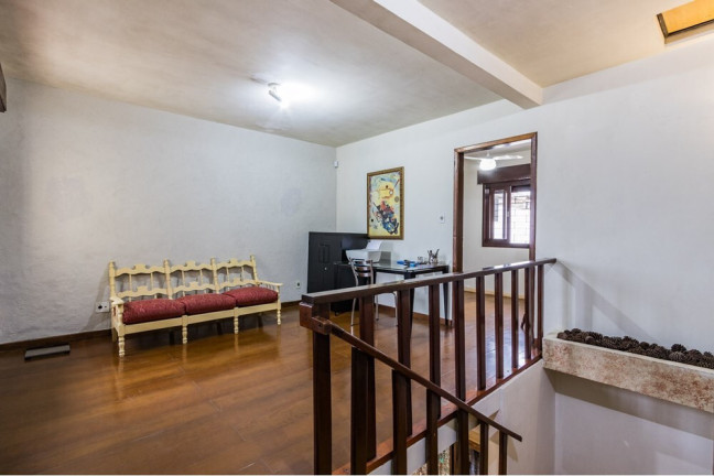 Imagem Casa com 3 Quartos à Venda, 329 m² em Vila Ipiranga - Porto Alegre Imagem Casa com 3 Quartos à Venda, 329 m² em Vila Ipiranga - Porto Alegre
