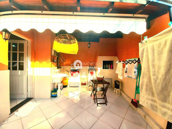 Imagem Casa com 2 Quartos à Venda, 118 m² Imagem Casa com 2 Quartos à Venda, 118 m²