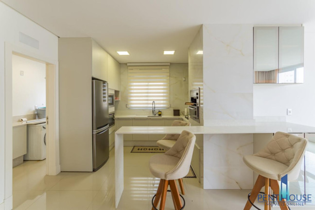 Imagem Apartamento com 3 Quartos à Venda, 128 m² em Centro - Balneário Camboriú Imagem Apartamento com 3 Quartos à Venda, 128 m² em Centro - Balneário Camboriú