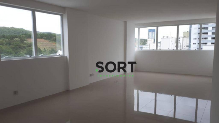 Imagem Sala Comercial à Venda ou Locação, 50 m² em Pioneiros - Balneário Camboriú