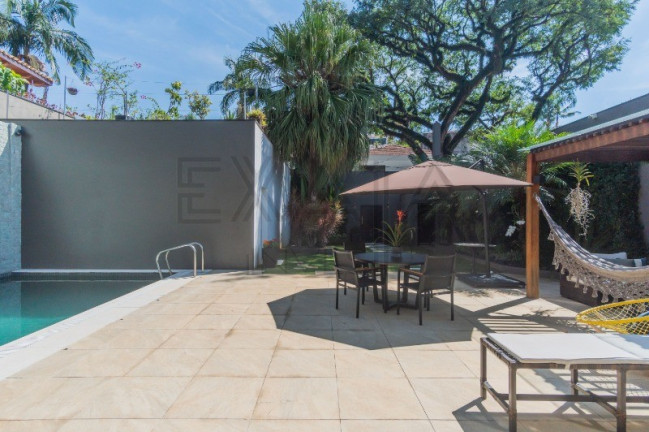 Imagem Casa com 5 Quartos à Venda, 720 m² em Pacaembu - São Paulo Imagem Casa com 5 Quartos à Venda, 720 m² em Pacaembu - São Paulo