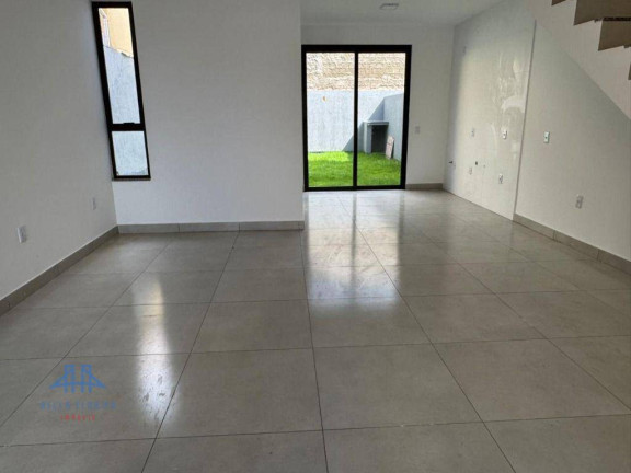 Casa com 3 Quartos à Venda, 103 m² em Serraria - São José