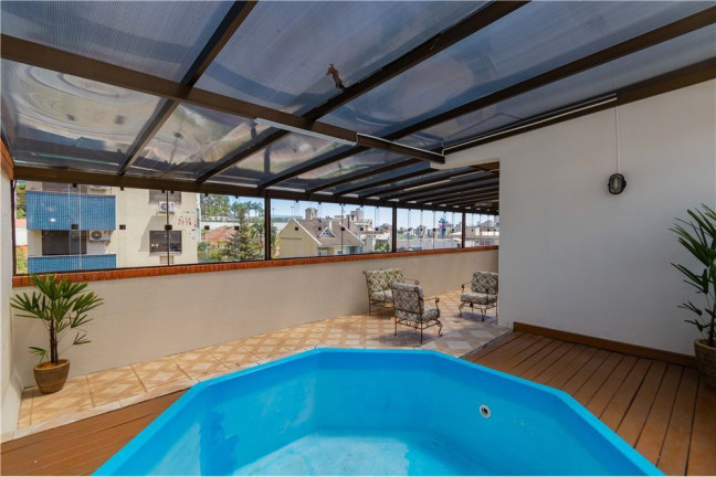 Imagem Imóvel com 3 Quartos à Venda, em Moinhos De Vento - Porto Alegre Imagem Imóvel com 3 Quartos à Venda, em Moinhos De Vento - Porto Alegre