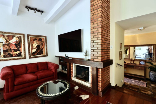 Imagem Casa com 3 Quartos à Venda, 459 m² em Cristal - Porto Alegre Imagem Casa com 3 Quartos à Venda, 459 m² em Cristal - Porto Alegre