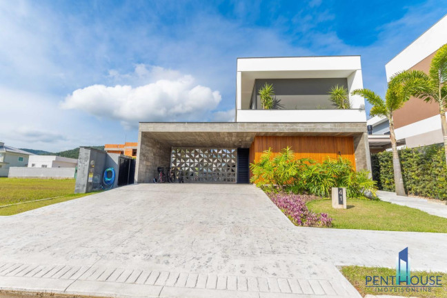 Imagem Casa com 3 Quartos à Venda, 431 m² em Santa Regina - Camboriú Imagem Casa com 3 Quartos à Venda, 431 m² em Santa Regina - Camboriú