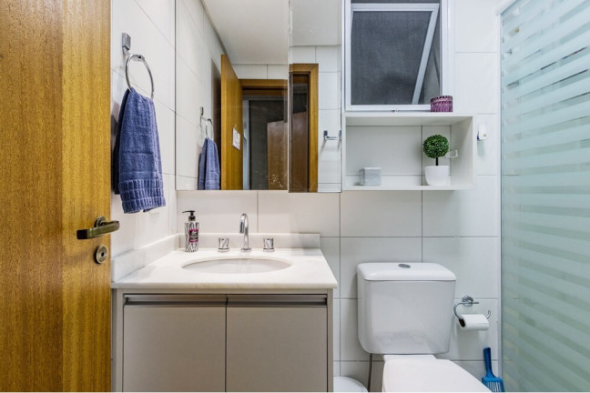 Imagem Imóvel com 3 Quartos à Venda, 74 m² em Rio Branco - Porto Alegre Imagem Imóvel com 3 Quartos à Venda, 74 m² em Rio Branco - Porto Alegre
