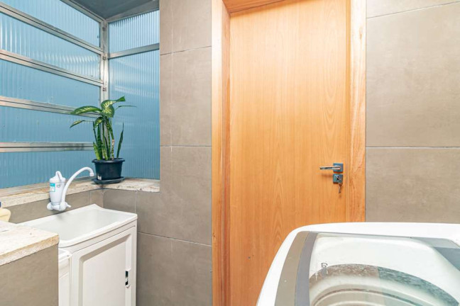 Imagem Cobertura com 3 Quartos à Venda, 170 m² em Auxiliadora - Porto Alegre Imagem Cobertura com 3 Quartos à Venda, 170 m² em Auxiliadora - Porto Alegre