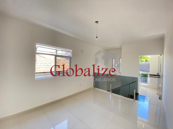Casa com 2 Quartos à Venda, 80 m² em Embaré - Santos