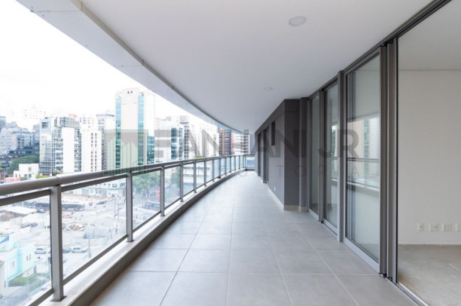 Imóvel com 3 Quartos à Venda, 134 m² em Vila Nova Conceição - São Paulo