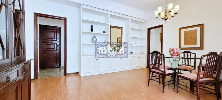 Imagem Apartamento com 3 Quartos à Venda, 110 m² em Laranjeiras - Rio De Janeiro Imagem Apartamento com 3 Quartos à Venda, 110 m² em Laranjeiras - Rio De Janeiro