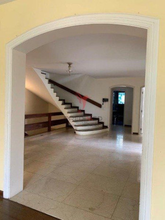 Imagem Casa com 7 Quartos à Venda, em Interlagos - São Paulo Imagem Casa com 7 Quartos à Venda, em Interlagos - São Paulo