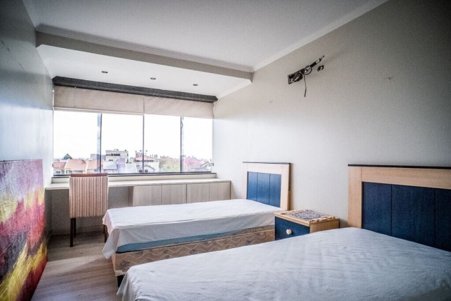 Imagem Apartamento com 3 Quartos à Venda, 255 m² em Jardim Itu - Porto Alegre Imagem Apartamento com 3 Quartos à Venda, 255 m² em Jardim Itu - Porto Alegre