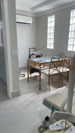 Imagem Casa com 4 Quartos à Venda, 185 m² em Jardim Petrópolis - Cuiabá Imagem Casa com 4 Quartos à Venda, 185 m² em Jardim Petrópolis - Cuiabá