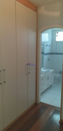 Imagem Casa com 5 Quartos à Venda,  em Guarulhos