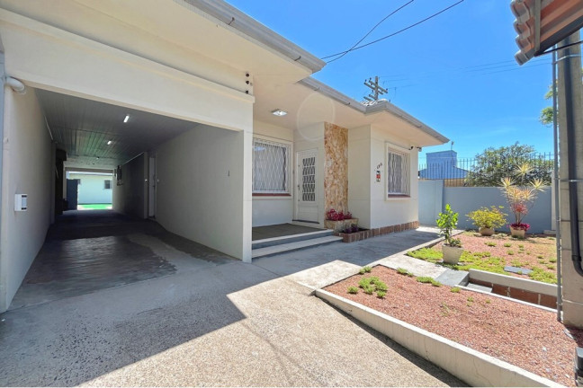 Imagem Casa com 4 Quartos à Venda, 207 m² em Teresópolis - Porto Alegre Imagem Casa com 4 Quartos à Venda, 207 m² em Teresópolis - Porto Alegre