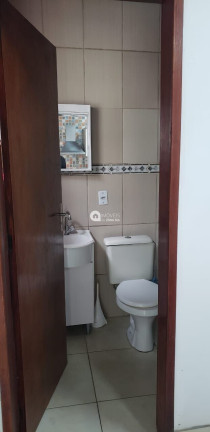 Imagem Casa com 2 Quartos à Venda, 100 m²