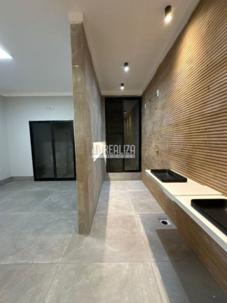 Imagem Casa com 3 Quartos à Venda, 255 m² em Parque Das Laranjeiras - Uberaba Imagem Casa com 3 Quartos à Venda, 255 m² em Parque Das Laranjeiras - Uberaba