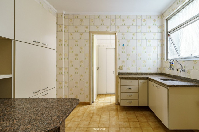 Imagem Imóvel com 2 Quartos à Venda, 74 m² em Centro - Campinas Imagem Imóvel com 2 Quartos à Venda, 74 m² em Centro - Campinas