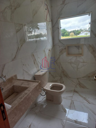 Imagem Casa com 4 Quartos à Venda, 265 m² em Barreira - Arandu