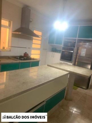 Imagem Casa com 4 Quartos à Venda, 325 m² em São Paulo Imagem Casa com 4 Quartos à Venda, 325 m² em São Paulo