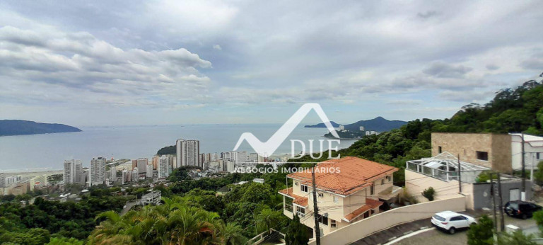 Imagem Casa com 4 Quartos à Venda, 516 m² em Marapé - Santos