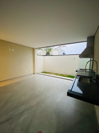 Imagem Casa com 3 Quartos à Venda, 172 m² em Bairro Da Floresta - São José Dos Campos Imagem Casa com 3 Quartos à Venda, 172 m² em Bairro Da Floresta - São José Dos Campos