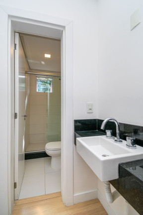 Imagem Apartamento com 1 Quarto para Alugar, 40 m² em Centro Histórico - Porto Alegre Imagem Apartamento com 1 Quarto para Alugar, 40 m² em Centro Histórico - Porto Alegre