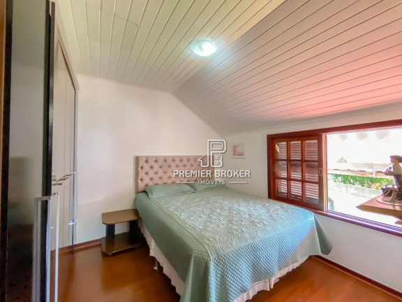 Imagem Casa com 4 Quartos à Venda, 158 m² em São Pedro - Teresópolis Imagem Casa com 4 Quartos à Venda, 158 m² em São Pedro - Teresópolis